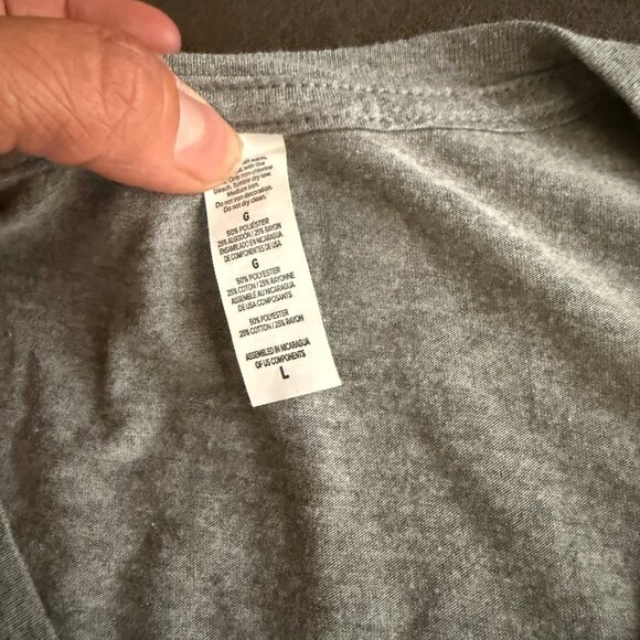 Moms Who Disney Hard Gray V-Neck T-Shirt Womens L Pint Size Cotton/Poly Blend - Picture 2 of 4